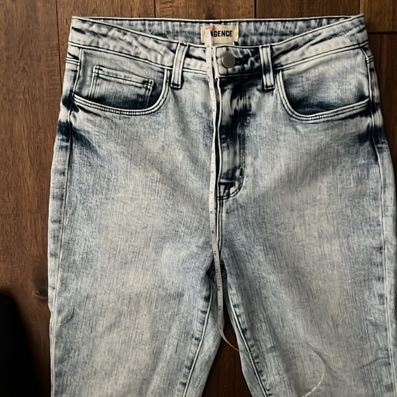 L’AGENCE High Line High Rise Jeans in Calypso Size 28 - Picture 8 of 9